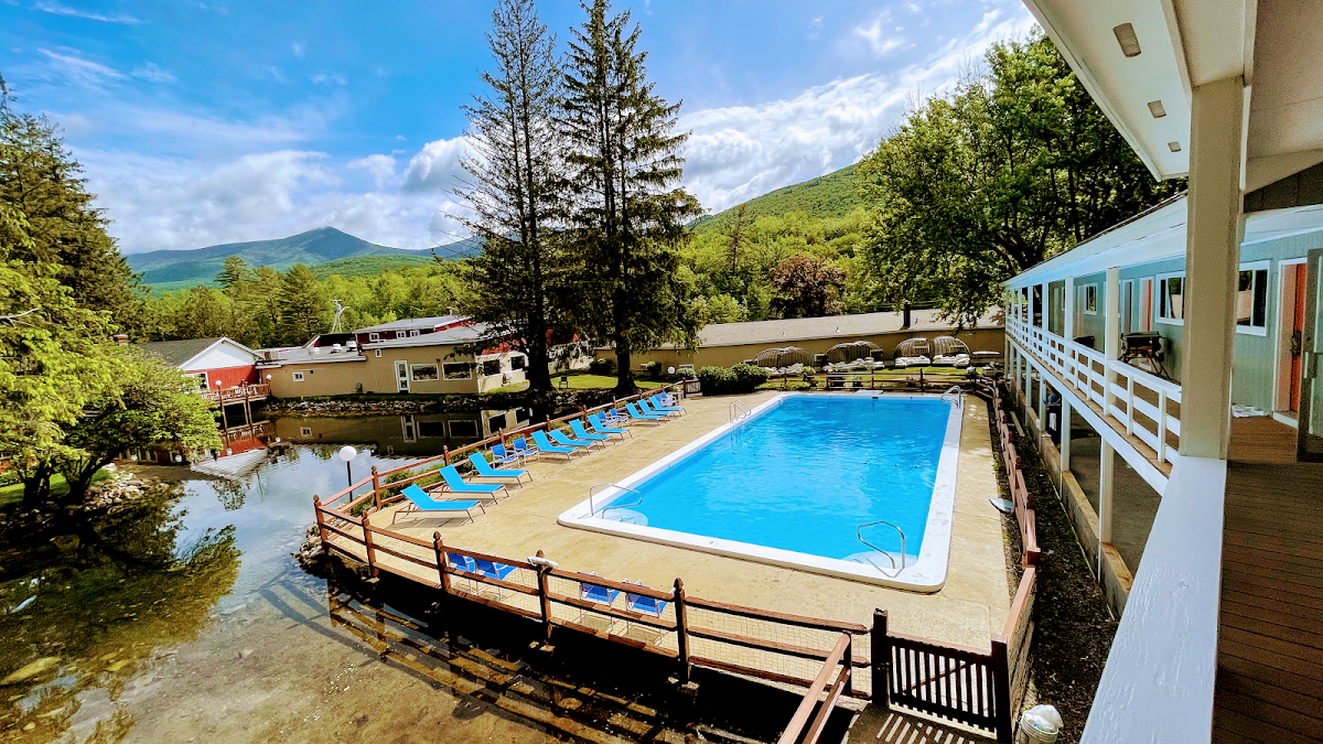 Photo of Woodwards White Mountain Resort, BW Signature Collection